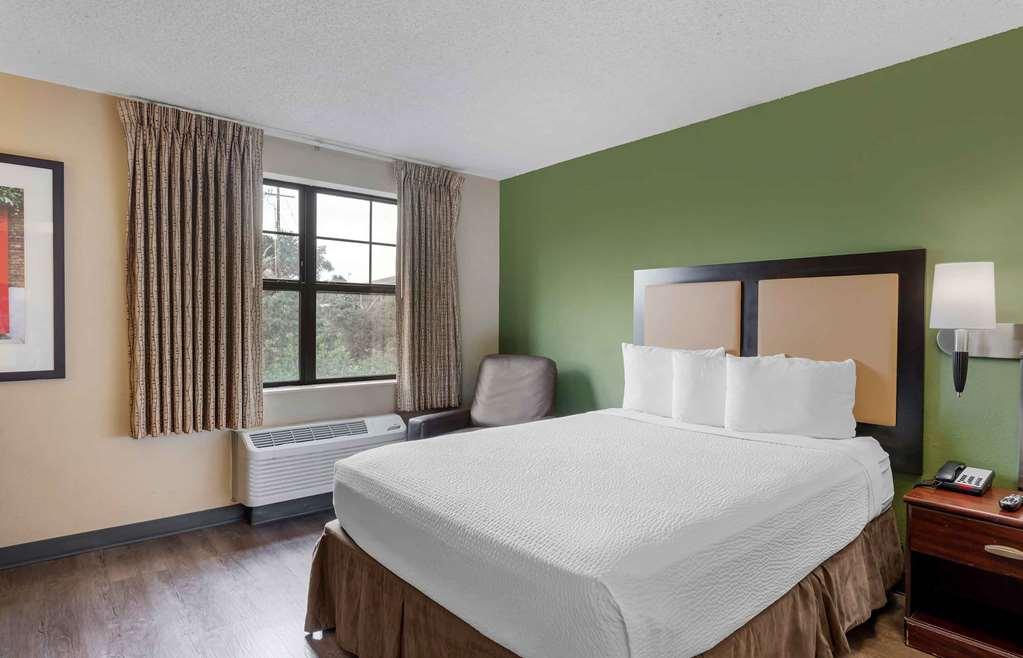 Extended Stay America Suites - Santa Barbara - Calle Real Habitación foto
